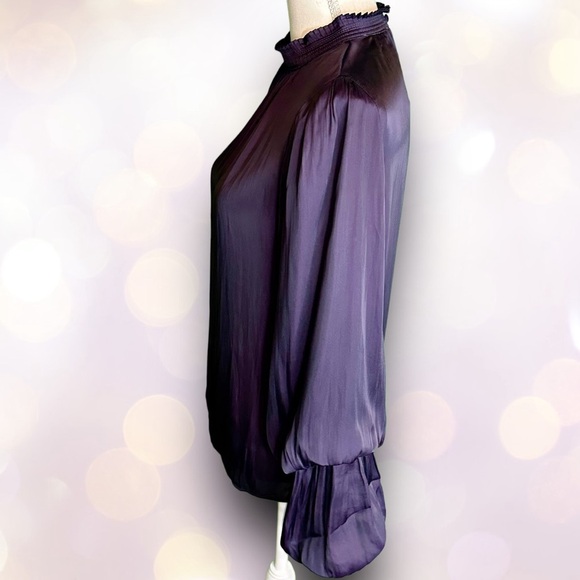 NWT Carmen Marc Valvo Bubbled Tiered Sleeve Top in “Aubergine” Size Medium - Picture 9 of 12